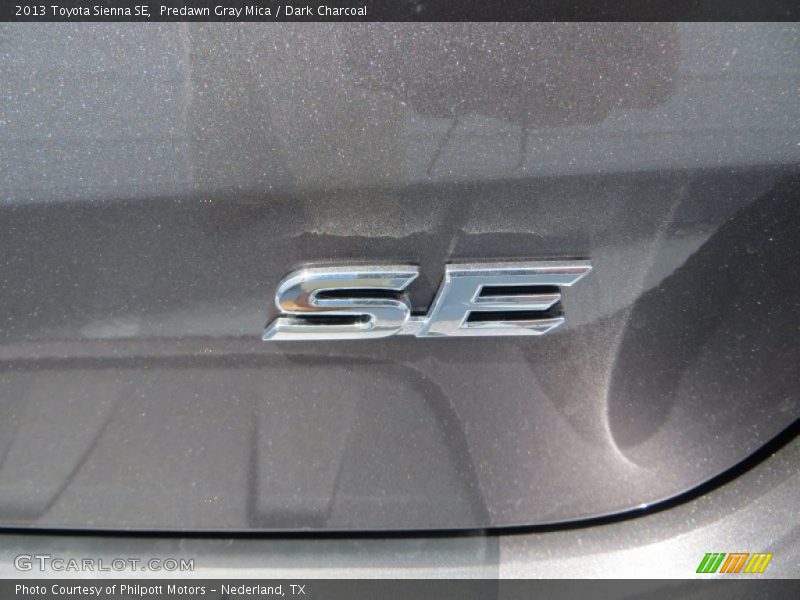 Predawn Gray Mica / Dark Charcoal 2013 Toyota Sienna SE