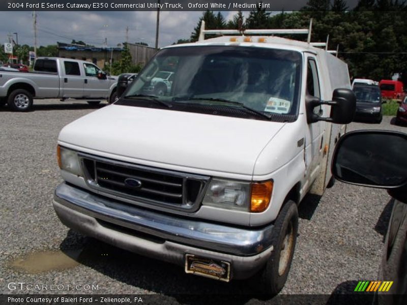 Oxford White / Medium Flint 2004 Ford E Series Cutaway E350 Commercial Utility Truck