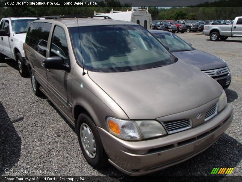 Front 3/4 View of 2002 Silhouette GLS