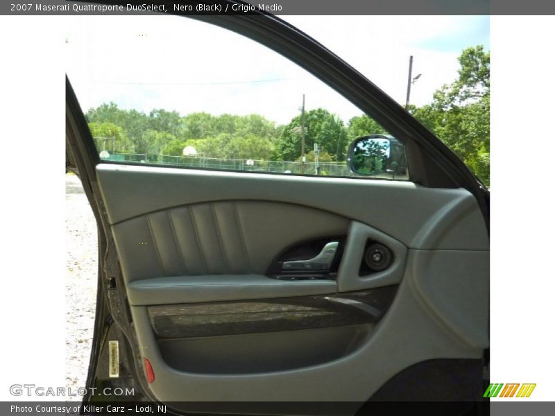 Nero (Black) / Grigio Medio 2007 Maserati Quattroporte DuoSelect