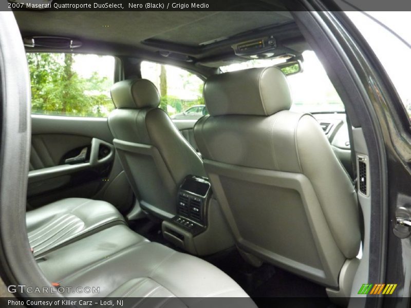 Nero (Black) / Grigio Medio 2007 Maserati Quattroporte DuoSelect