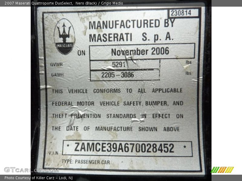 Nero (Black) / Grigio Medio 2007 Maserati Quattroporte DuoSelect
