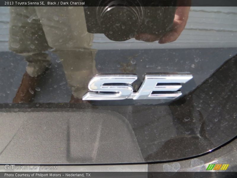 Black / Dark Charcoal 2013 Toyota Sienna SE