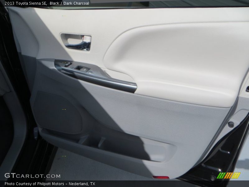 Black / Dark Charcoal 2013 Toyota Sienna SE