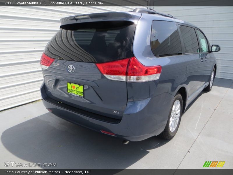 Shoreline Blue Pearl / Light Gray 2013 Toyota Sienna XLE