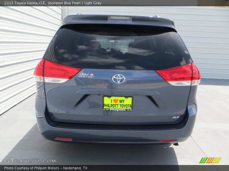 Shoreline Blue Pearl / Light Gray 2013 Toyota Sienna XLE