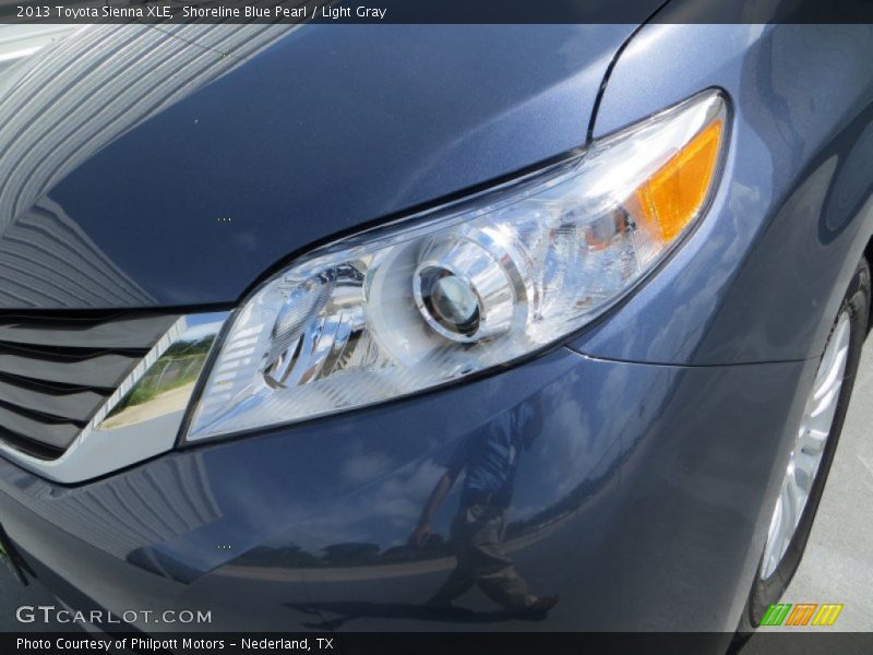 Shoreline Blue Pearl / Light Gray 2013 Toyota Sienna XLE