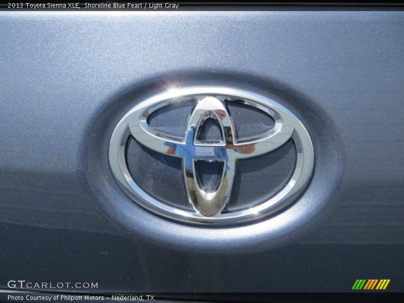 Shoreline Blue Pearl / Light Gray 2013 Toyota Sienna XLE