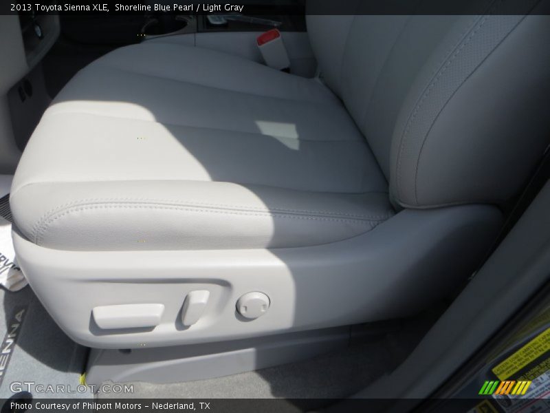 Shoreline Blue Pearl / Light Gray 2013 Toyota Sienna XLE