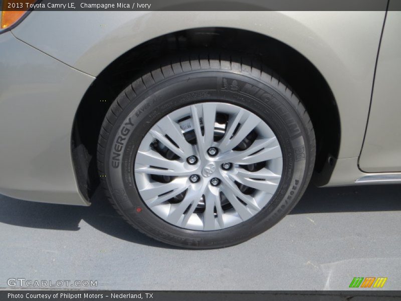 Champagne Mica / Ivory 2013 Toyota Camry LE
