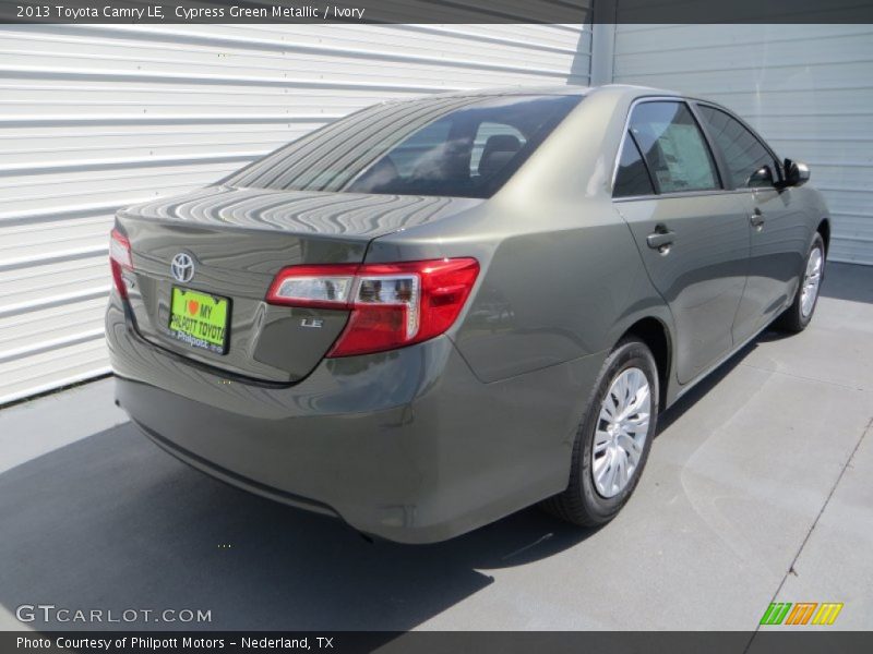 Cypress Green Metallic / Ivory 2013 Toyota Camry LE