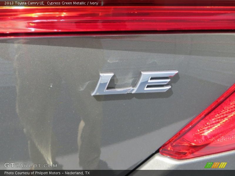 Cypress Green Metallic / Ivory 2013 Toyota Camry LE