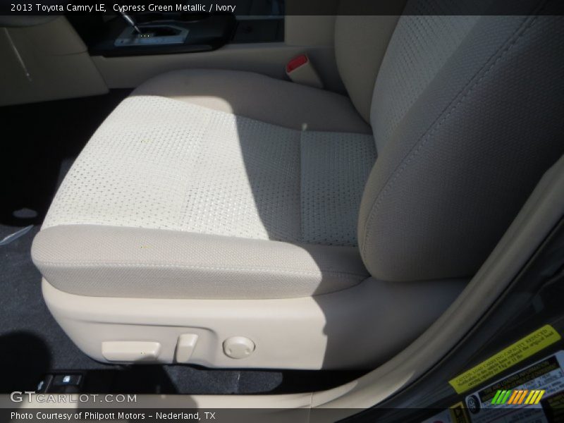 Cypress Green Metallic / Ivory 2013 Toyota Camry LE