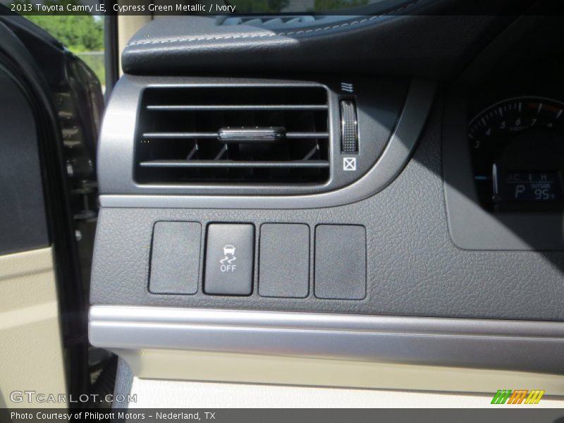 Cypress Green Metallic / Ivory 2013 Toyota Camry LE