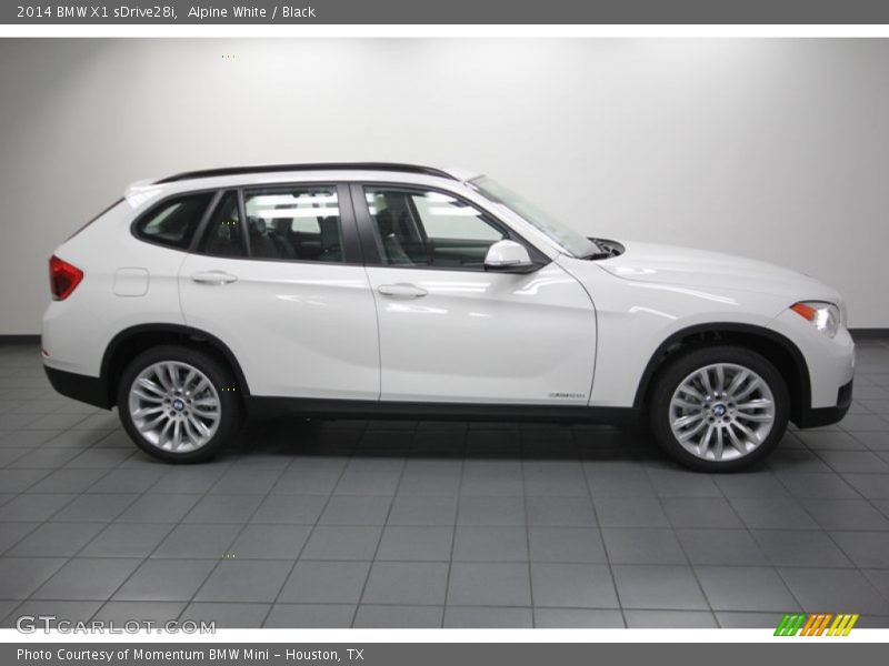 Alpine White / Black 2014 BMW X1 sDrive28i