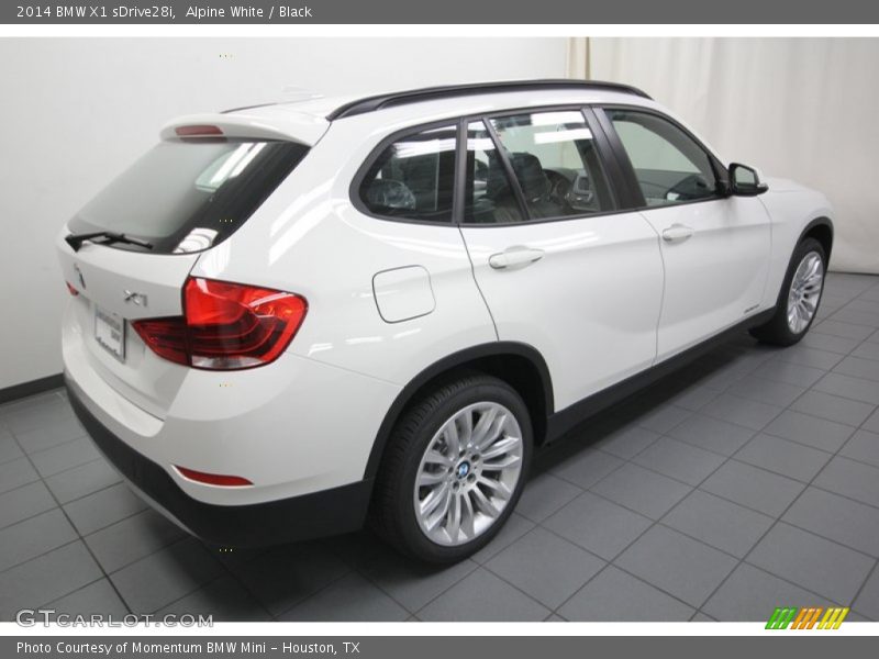 Alpine White / Black 2014 BMW X1 sDrive28i