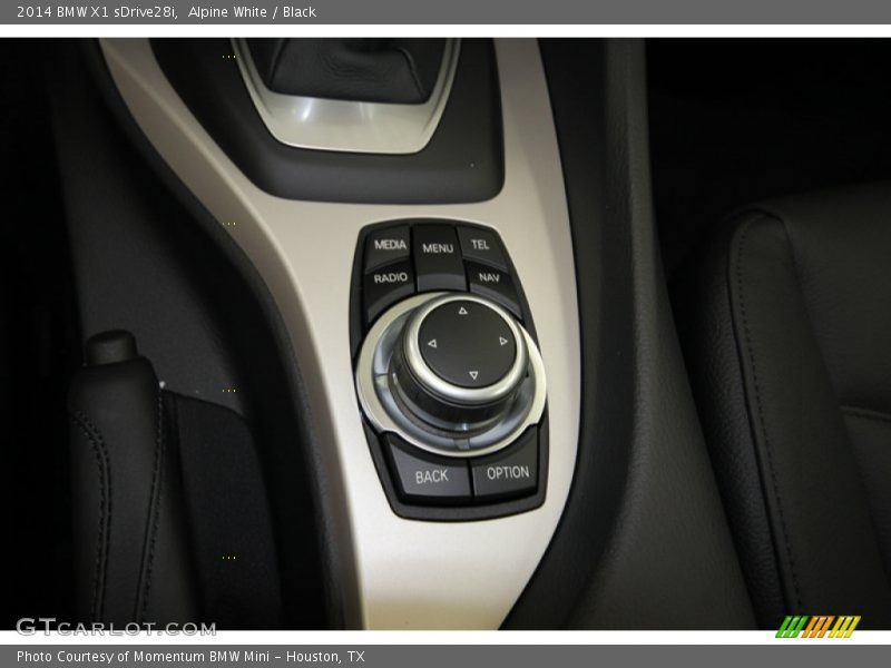 Alpine White / Black 2014 BMW X1 sDrive28i