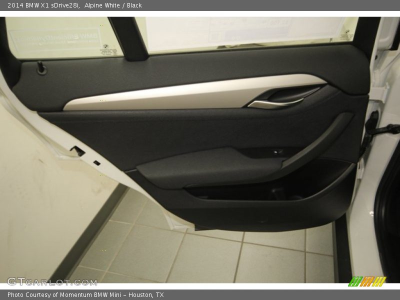 Alpine White / Black 2014 BMW X1 sDrive28i