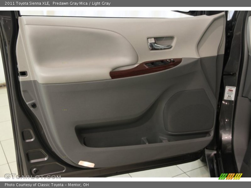Predawn Gray Mica / Light Gray 2011 Toyota Sienna XLE