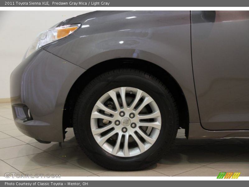 Predawn Gray Mica / Light Gray 2011 Toyota Sienna XLE