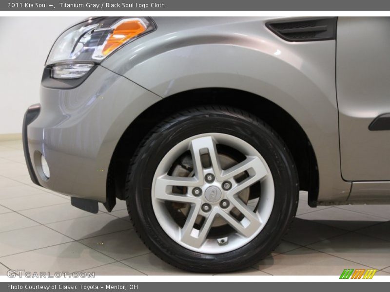 Titanium Gray / Black Soul Logo Cloth 2011 Kia Soul +