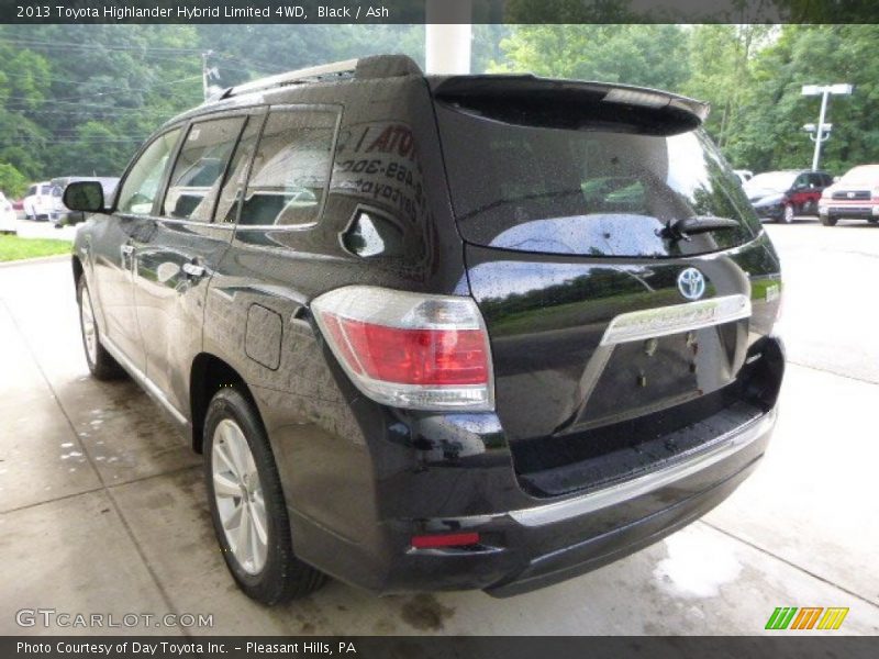 Black / Ash 2013 Toyota Highlander Hybrid Limited 4WD