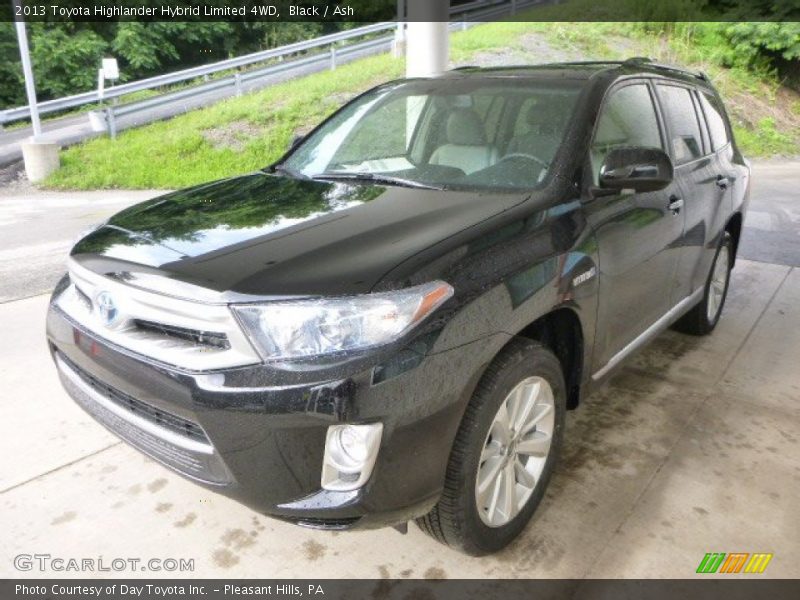 Black / Ash 2013 Toyota Highlander Hybrid Limited 4WD