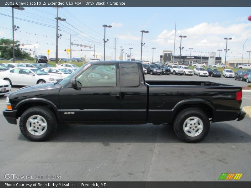 Onyx Black / Graphite 2002 Chevrolet S10 LS Extended Cab 4x4