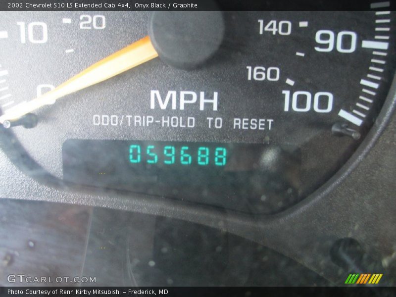 Onyx Black / Graphite 2002 Chevrolet S10 LS Extended Cab 4x4