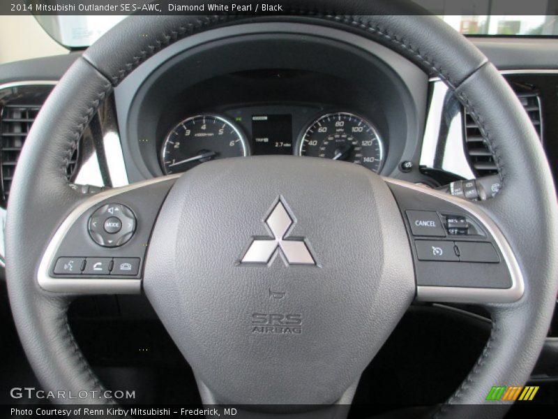 Diamond White Pearl / Black 2014 Mitsubishi Outlander SE S-AWC
