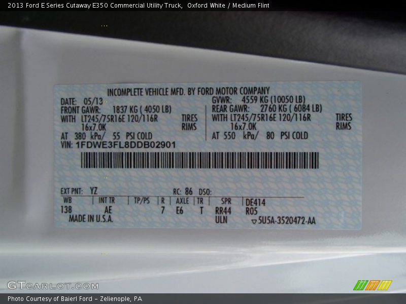 Oxford White / Medium Flint 2013 Ford E Series Cutaway E350 Commercial Utility Truck