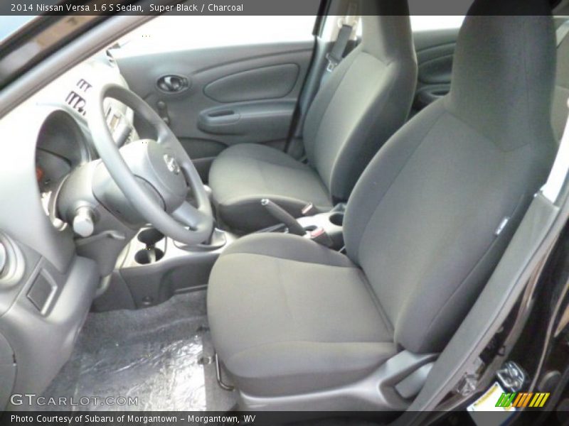 Super Black / Charcoal 2014 Nissan Versa 1.6 S Sedan