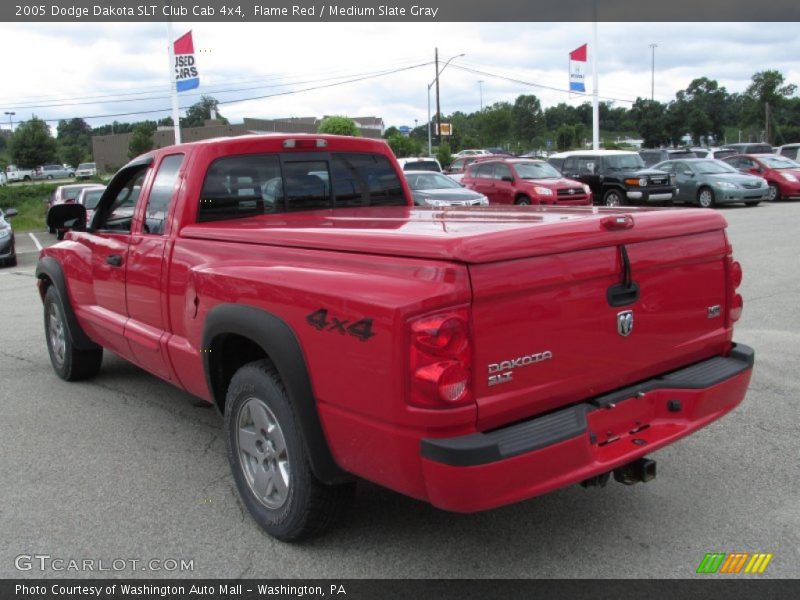 Flame Red / Medium Slate Gray 2005 Dodge Dakota SLT Club Cab 4x4