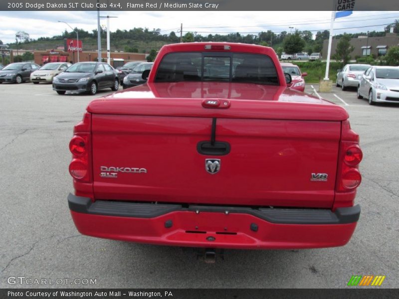 Flame Red / Medium Slate Gray 2005 Dodge Dakota SLT Club Cab 4x4