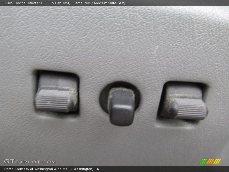 Flame Red / Medium Slate Gray 2005 Dodge Dakota SLT Club Cab 4x4