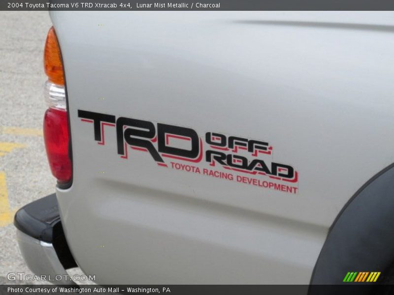 Lunar Mist Metallic / Charcoal 2004 Toyota Tacoma V6 TRD Xtracab 4x4