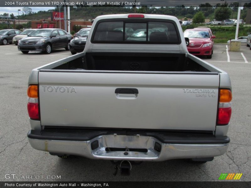 Lunar Mist Metallic / Charcoal 2004 Toyota Tacoma V6 TRD Xtracab 4x4
