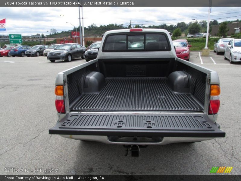 Lunar Mist Metallic / Charcoal 2004 Toyota Tacoma V6 TRD Xtracab 4x4