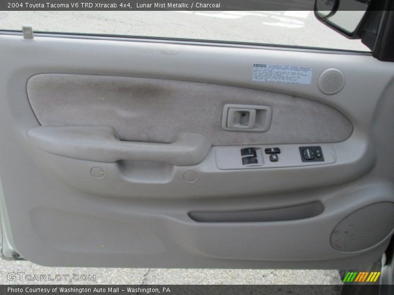 Lunar Mist Metallic / Charcoal 2004 Toyota Tacoma V6 TRD Xtracab 4x4