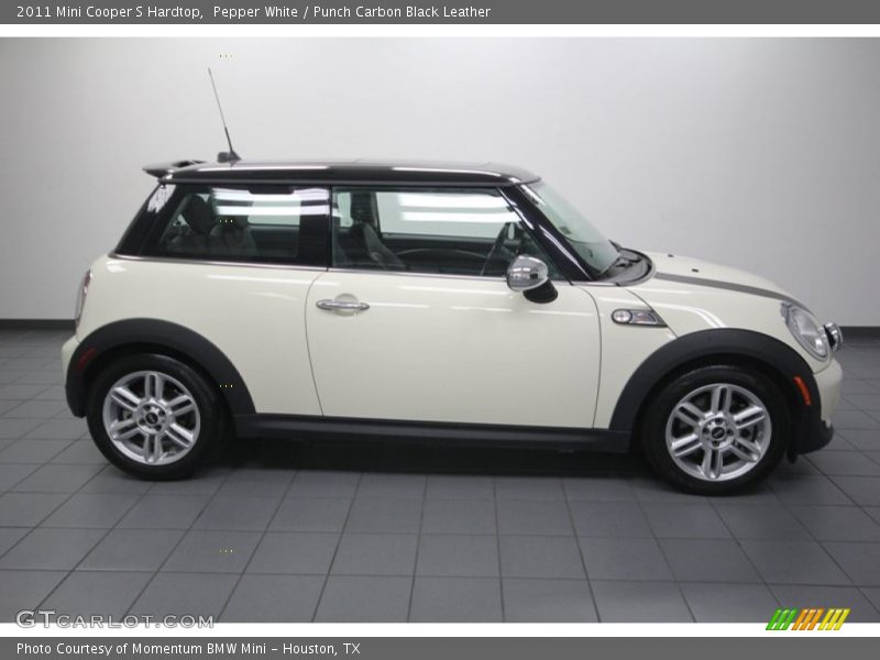 Pepper White / Punch Carbon Black Leather 2011 Mini Cooper S Hardtop