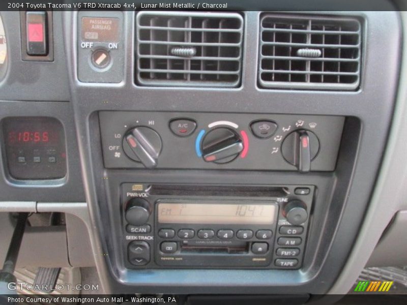 Lunar Mist Metallic / Charcoal 2004 Toyota Tacoma V6 TRD Xtracab 4x4