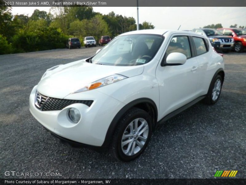 Pearl White / Black/Silver Trim 2013 Nissan Juke S AWD