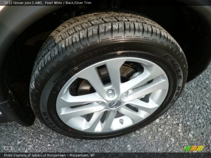 Pearl White / Black/Silver Trim 2013 Nissan Juke S AWD