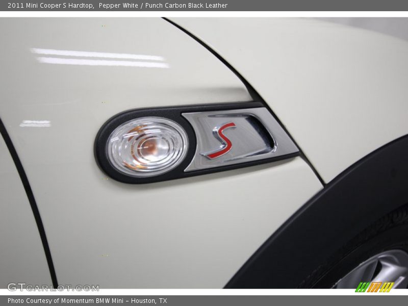 Pepper White / Punch Carbon Black Leather 2011 Mini Cooper S Hardtop