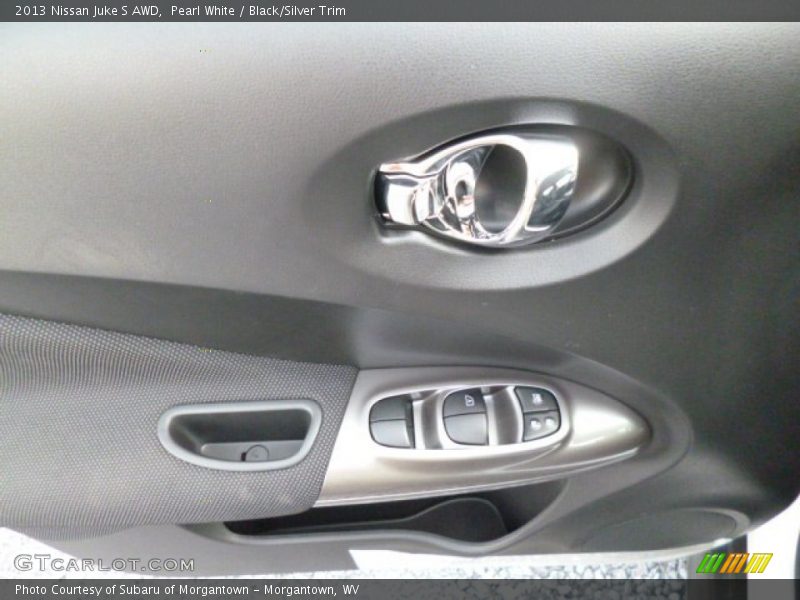 Pearl White / Black/Silver Trim 2013 Nissan Juke S AWD