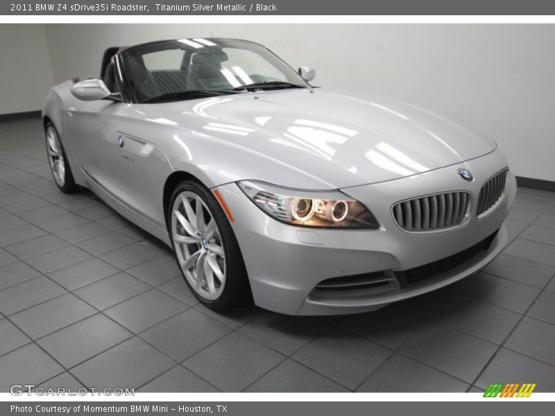 Front 3/4 View of 2011 Z4 sDrive35i Roadster