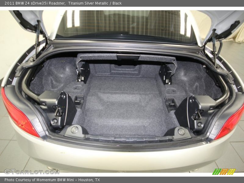  2011 Z4 sDrive35i Roadster Trunk