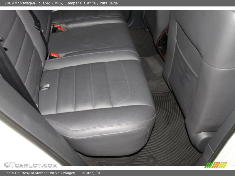 Campanella White / Pure Beige 2009 Volkswagen Touareg 2 VR6