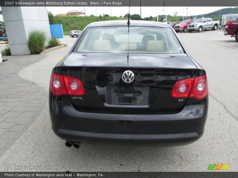 Black / Pure Beige 2007 Volkswagen Jetta Wolfsburg Edition Sedan