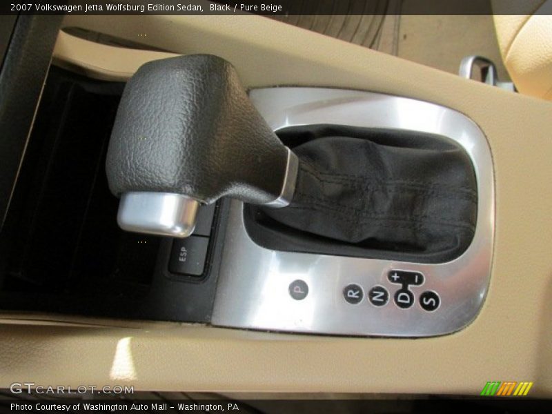 Black / Pure Beige 2007 Volkswagen Jetta Wolfsburg Edition Sedan